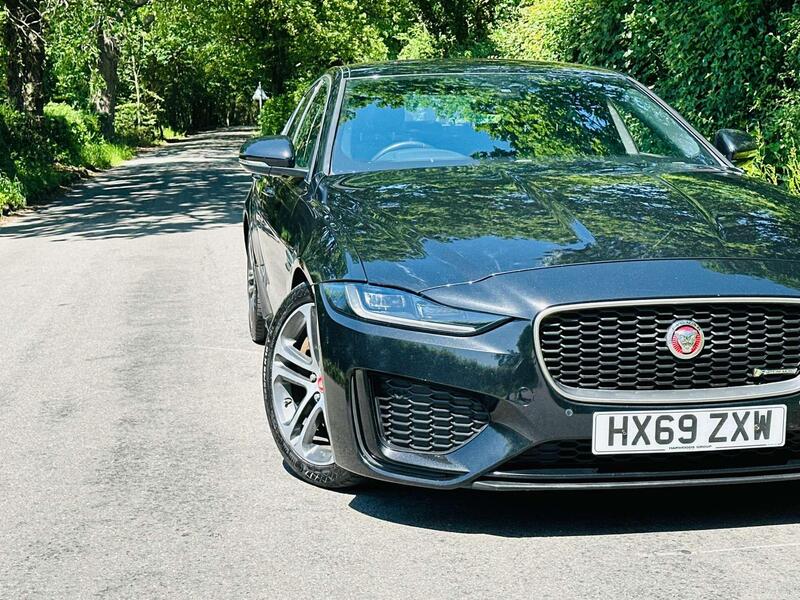 Jaguar Xe view 2