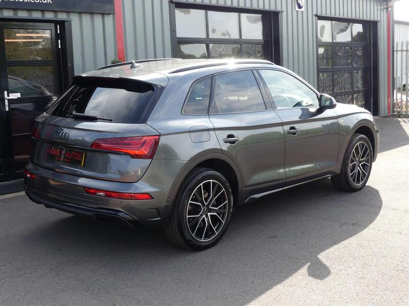 Audi Q5 view 7