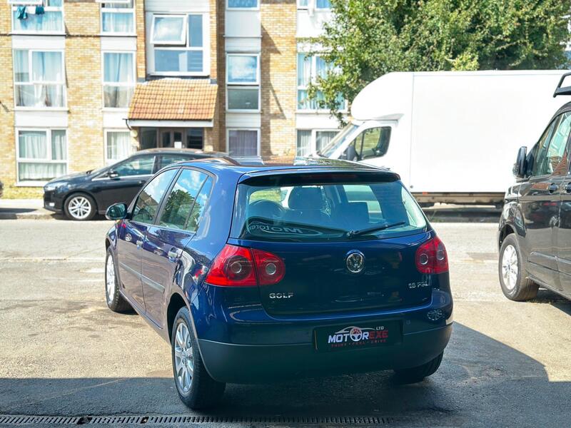 Volkswagen Golf view 6