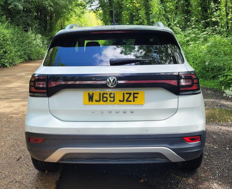 Volkswagen T-Cross view 7