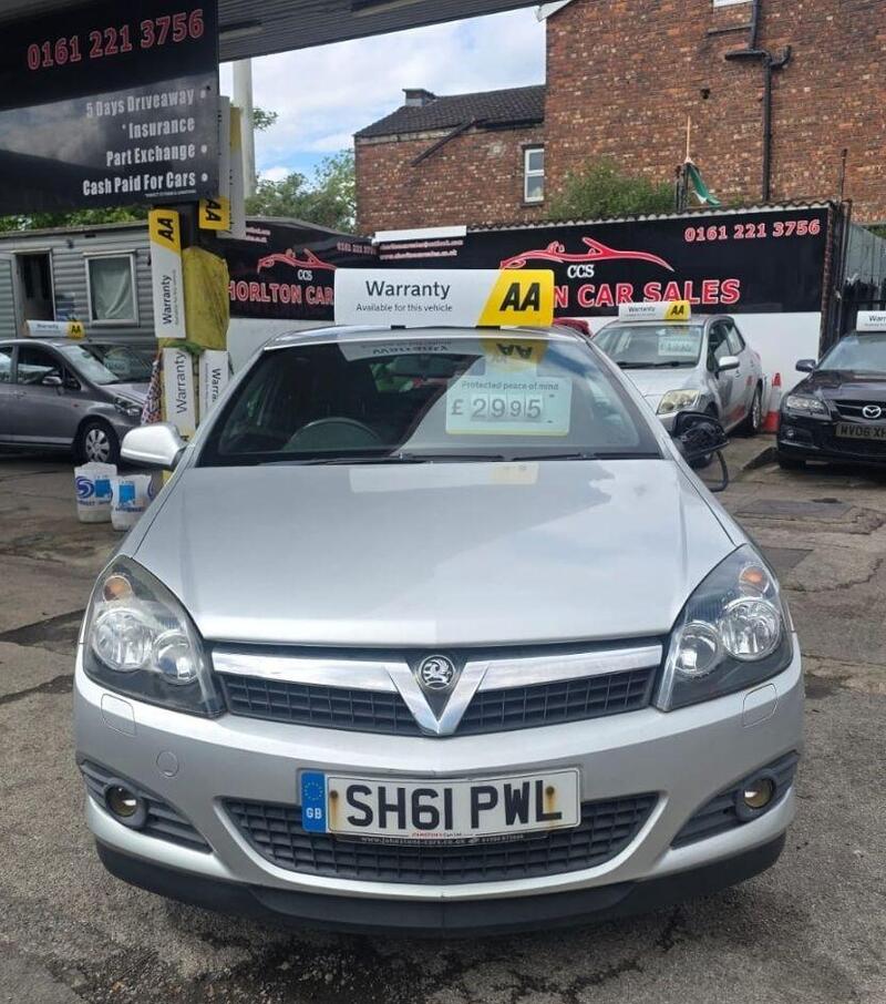 Vauxhall Astra view 3