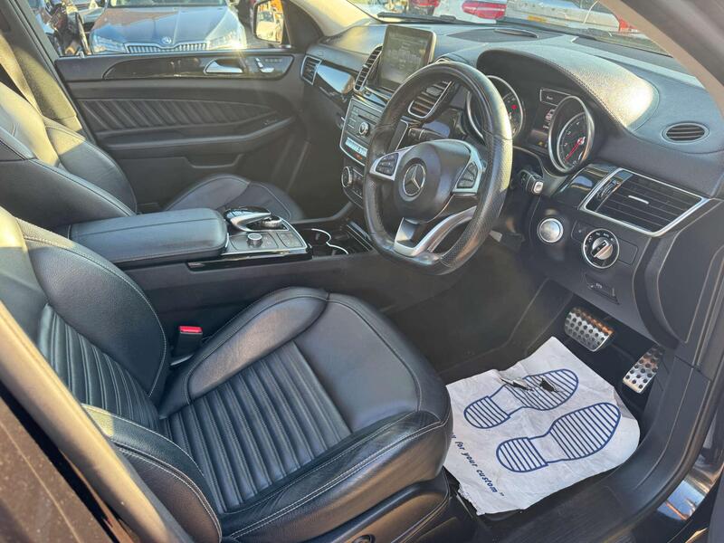 Mercedes-Benz Mercedes-Benz GLE view 2