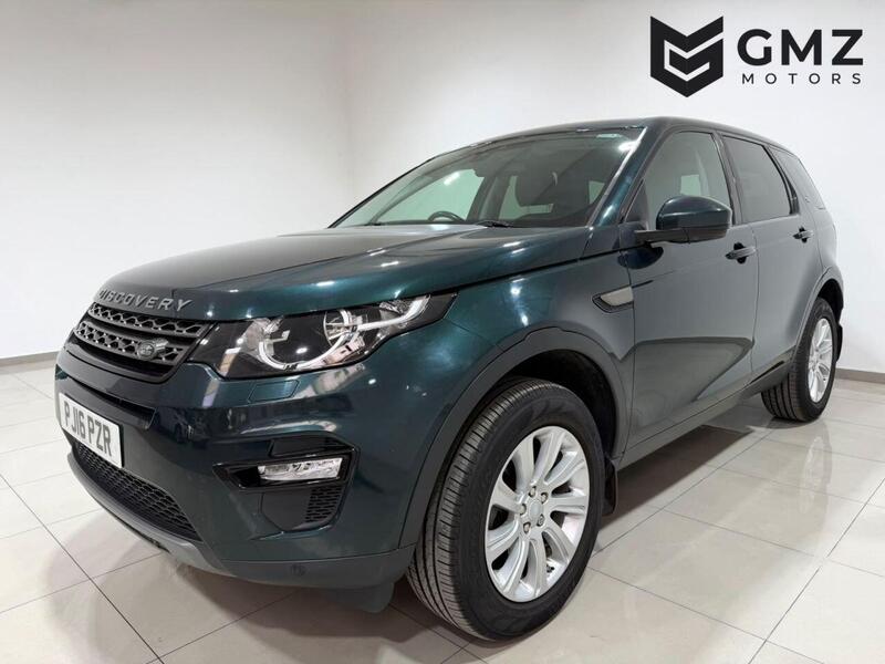 Land Rover Discovery Sport view 3