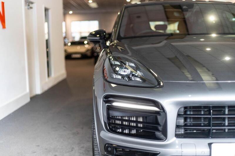 Porsche Cayenne view 2