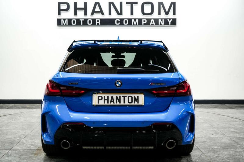 BMW 1 Series view 4