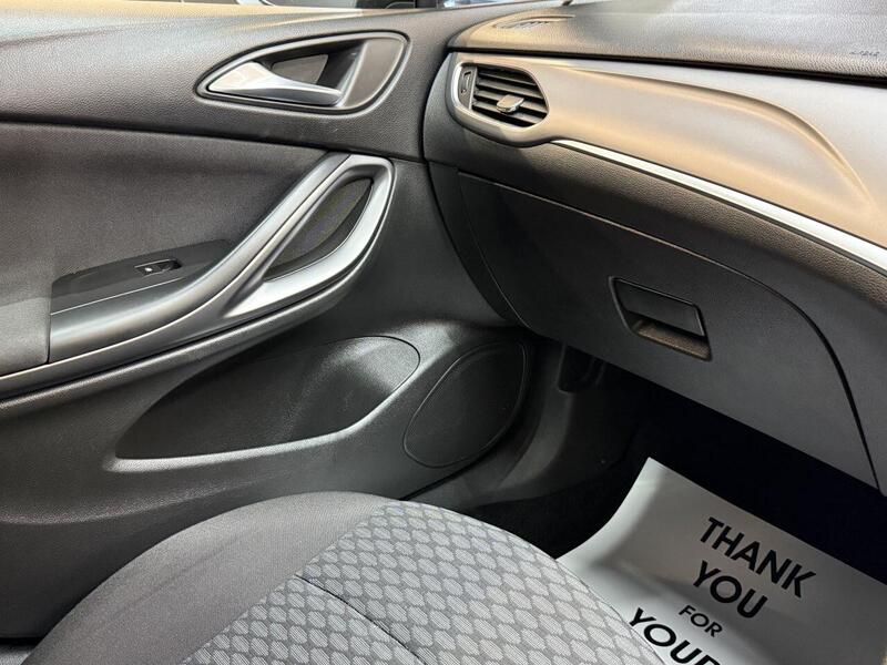 Vauxhall Astra view 40