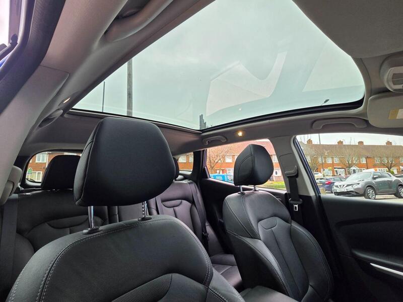 Renault Kadjar view 3