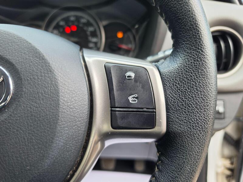 Toyota Yaris 1.33 Dual VVT-i Icon Euro 5 5dr Euro 5 thumbnail 15