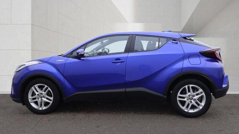 Toyota C-HR view 5