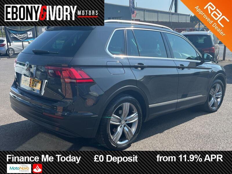Volkswagen Tiguan view 6