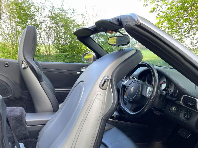Porsche 911 view 38