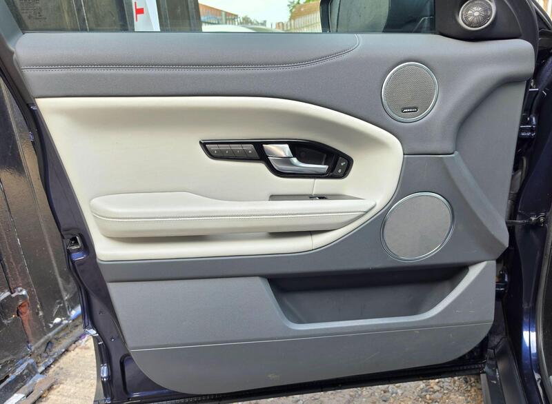Land Rover Range Rover Evoque 2.0 Si4 HSE Dynamic Auto 4WD Euro 6 (s/s) 5dr thumbnail 20