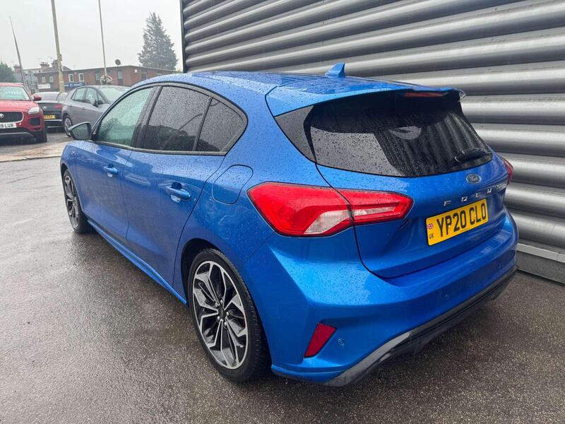 Ford Focus view 5