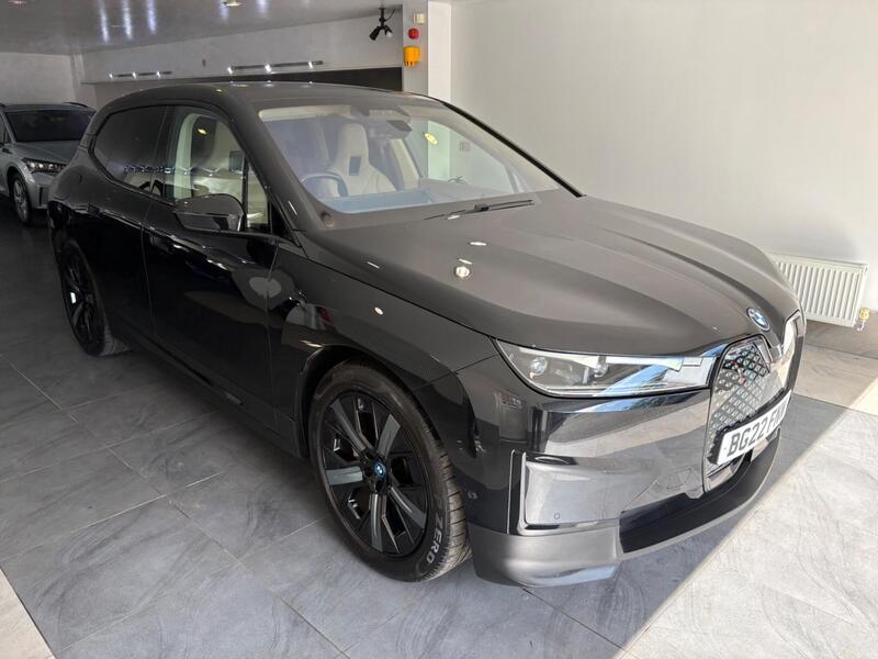BMW Ix main image