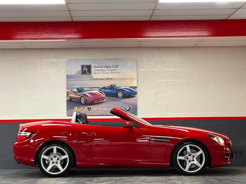 Mercedes-Benz SLK view 3