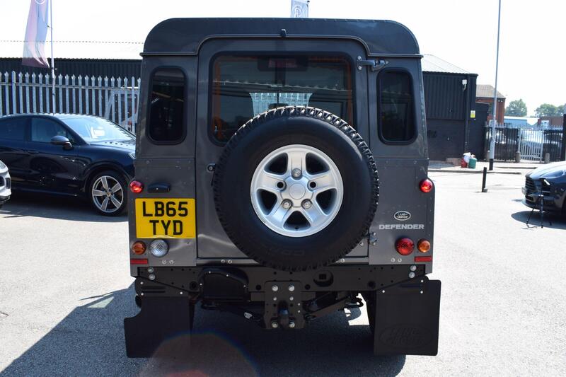 Land Rover Defender view 6