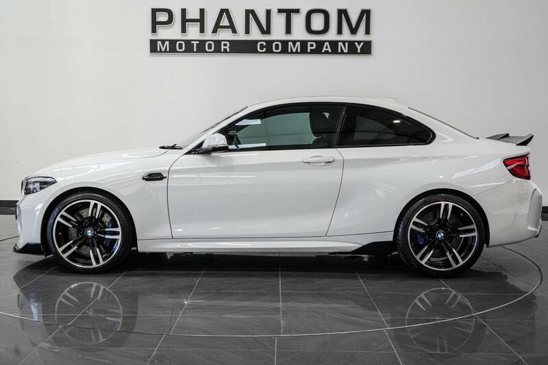 BMW M2 view 3