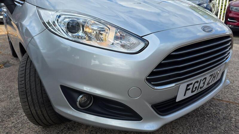 Ford Fiesta view 7