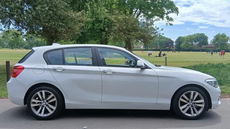 BMW 1 Series view 2