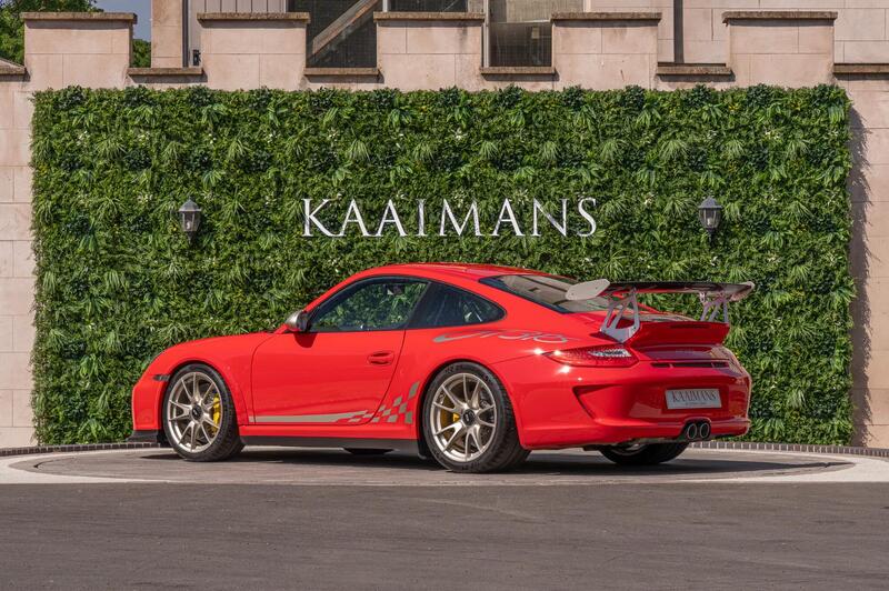 Porsche 911 view 5