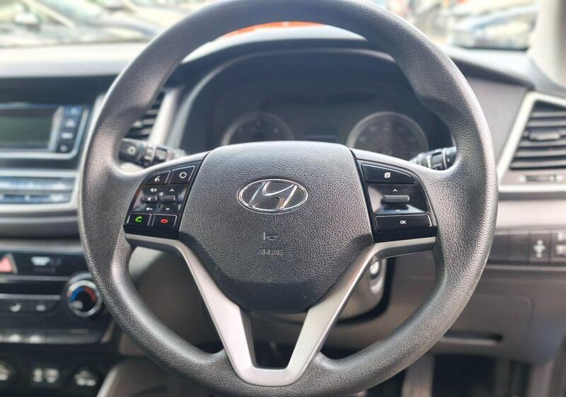 Hyundai Tucson view 3