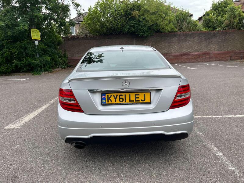 Mercedes-Benz C Class view 6