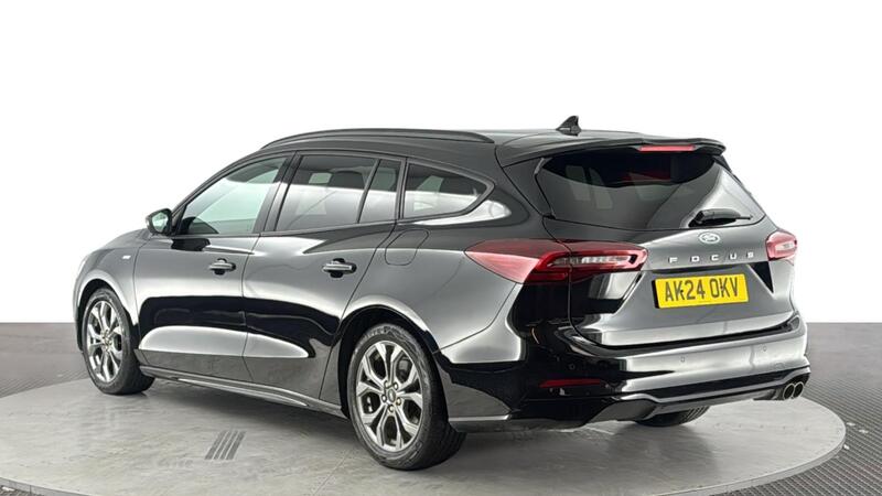 Ford Focus view 6