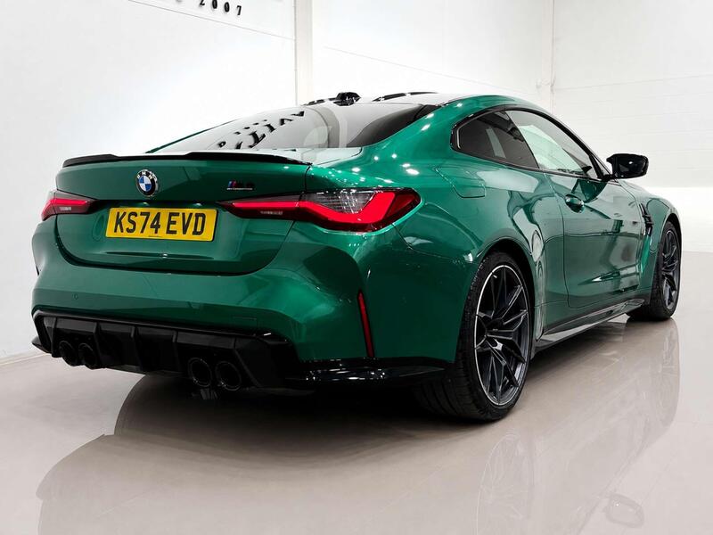 BMW M4 view 4
