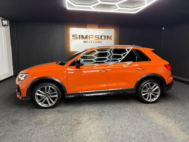 Audi Q3 view 4