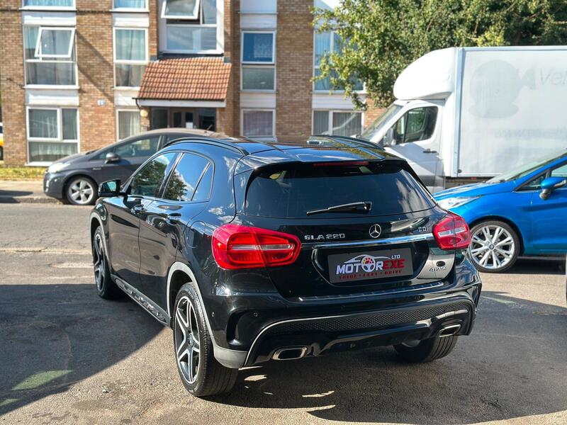 Mercedes-Benz Mercedes-Benz GLA view 6