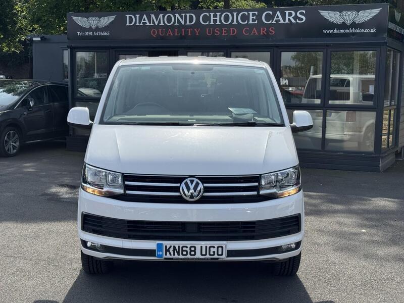 Volkswagen Caravelle view 2