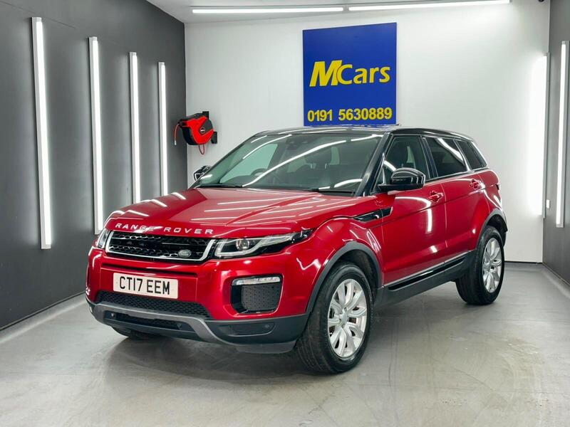 Land Rover Range Rover Evoque view 3