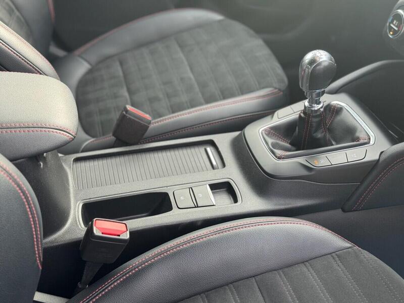 Ford Kuga view 25