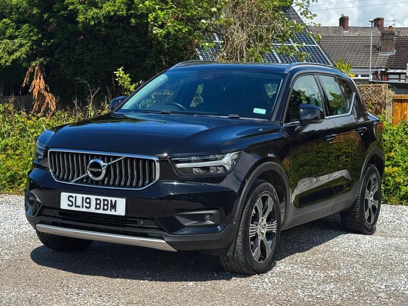 Volvo XC40 view 6