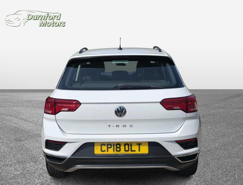 Volkswagen T-Roc view 5
