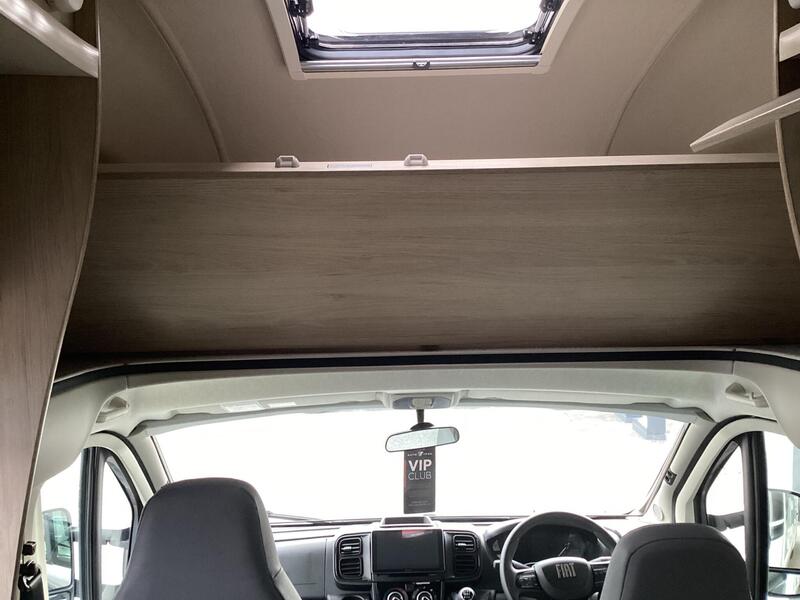 Auto-Trail Expedition C71 — image 30