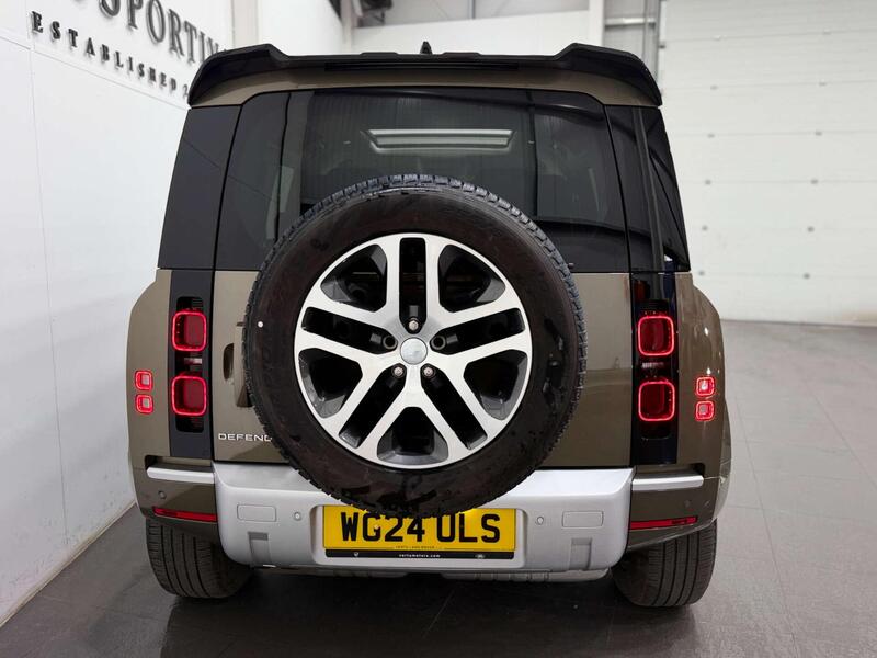 Land Rover Defender view 7