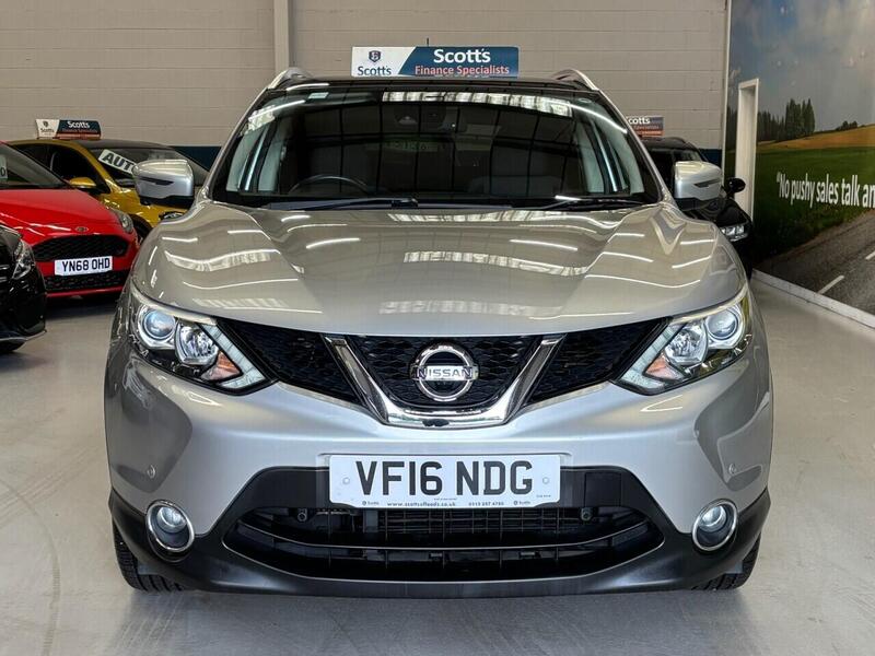 Nissan Qashqai view 2