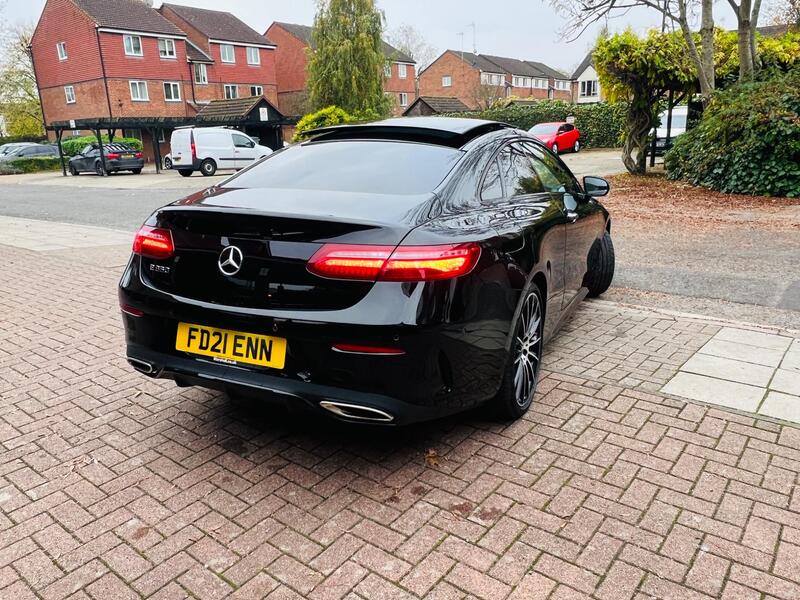 Mercedes-Benz E Class view 13
