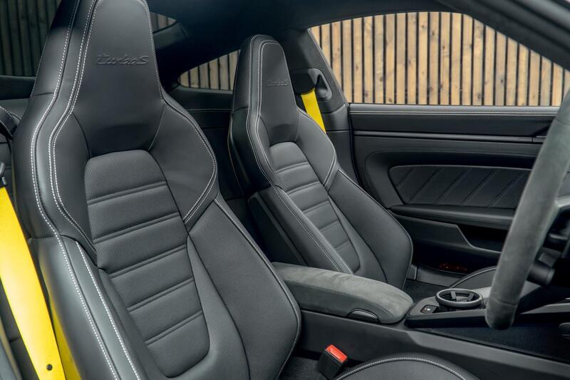 Porsche 911 view 2