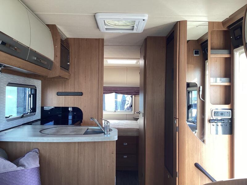 Auto-Trail Tracker RB — image 45