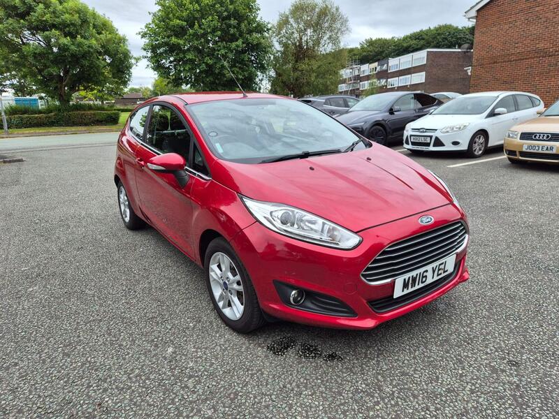 Ford Fiesta — photo 1