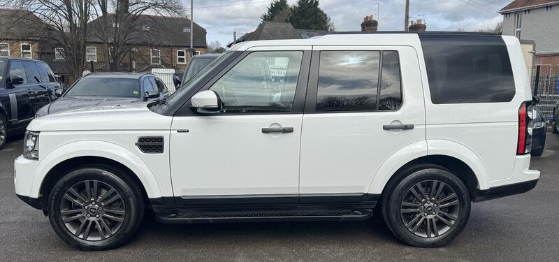Land Rover Discovery view 2