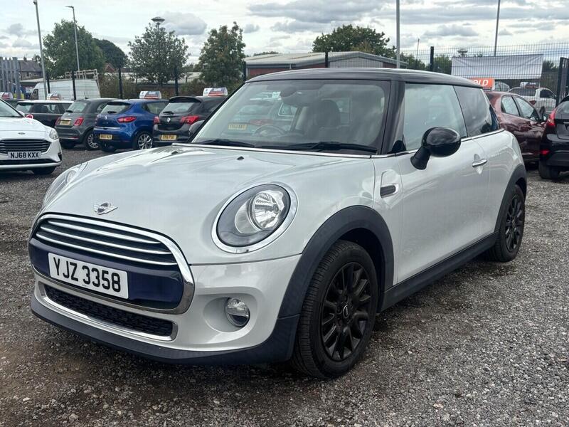 MINI Hatch view 3