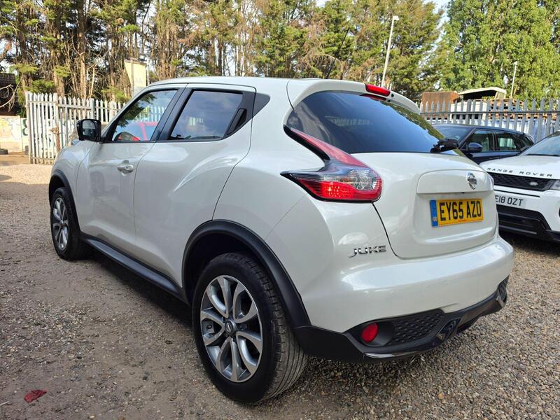 Nissan Juke 1.6 Tekna XTRON Euro 6 5dr thumbnail 5