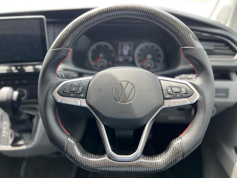 Volkswagen Transporter view 6
