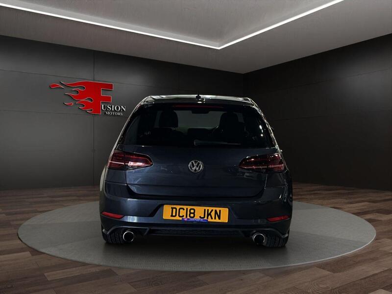 Volkswagen Golf view 6