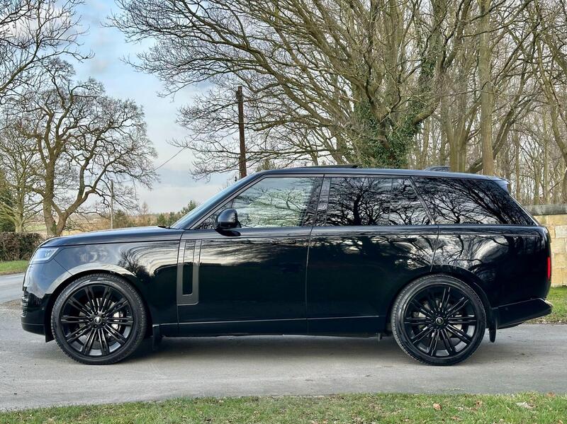 Land Rover Range Rover view 4