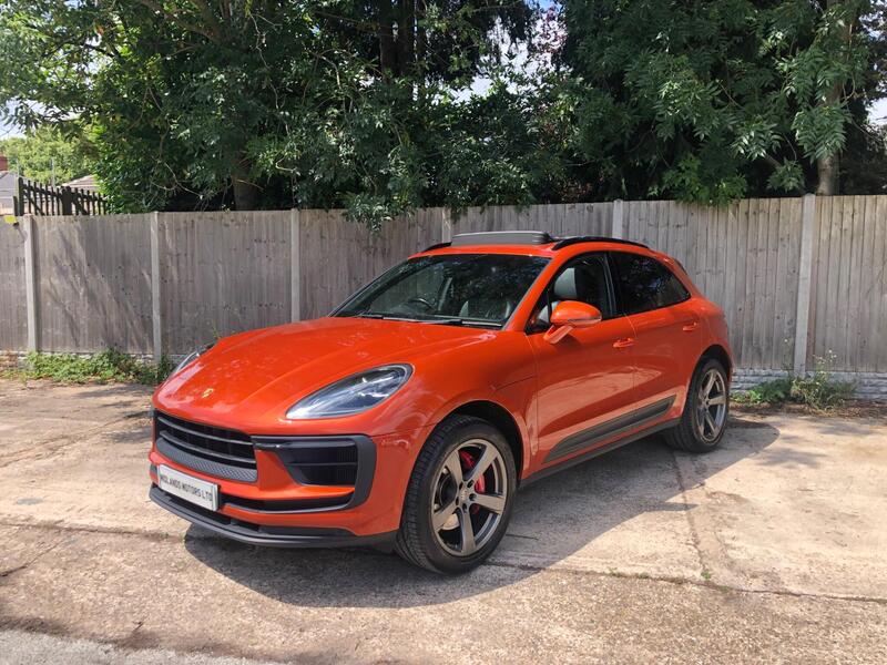 Porsche Macan view 6