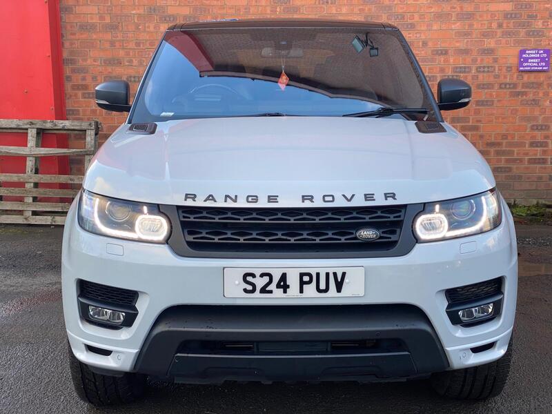 Land Rover Range Rover Sport view 3